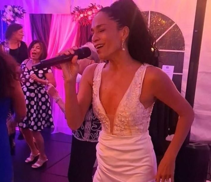 singer-e1756569951557